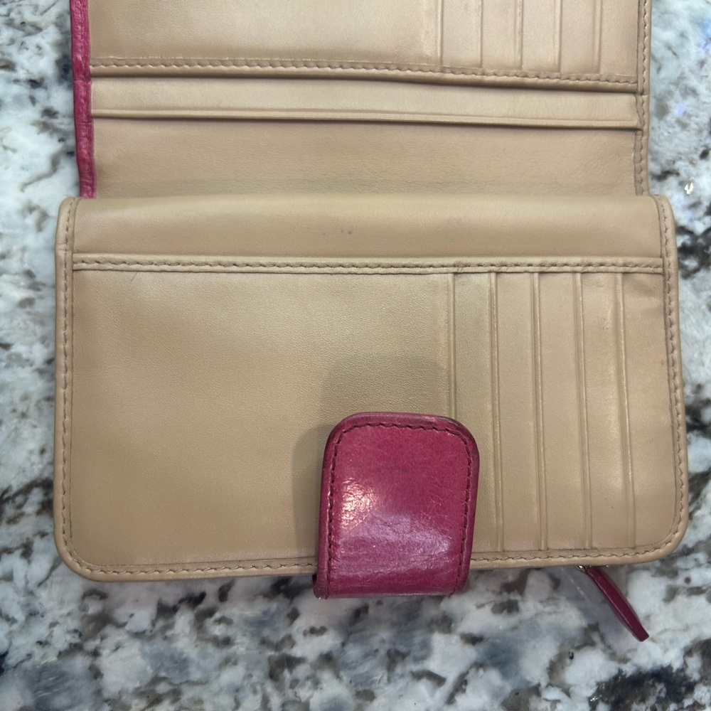Prada Fuchsia Leather Wallet with Gold Logo - Picture 9 of 16